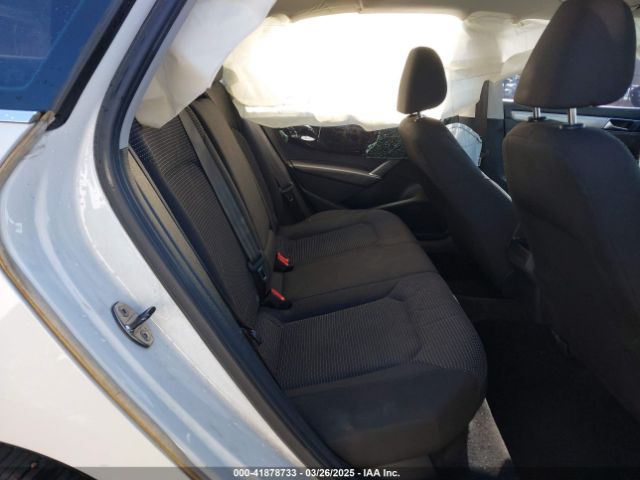 1VWAT7A3XHC003198 Volkswagen Passat 1.8t S