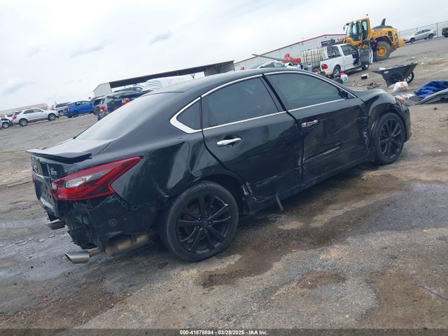 1N4AL3AP9HN334685 Nissan Altima 2.5 Sr