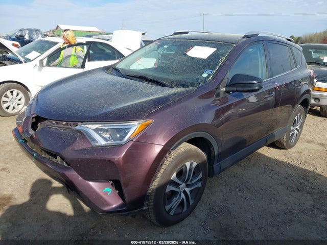 2T3ZFREV1GW307536 Toyota RAV4 LE