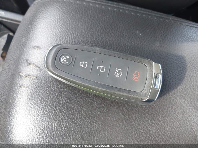 1FADP3J22FL256412 Ford Focus Titanium