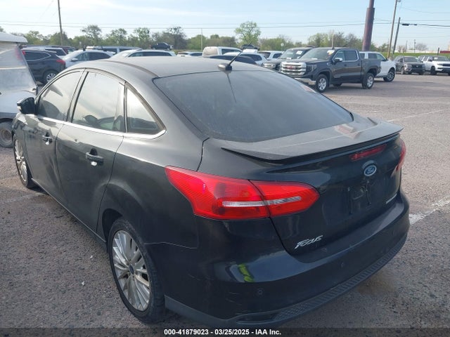 1FADP3J22FL256412 Ford Focus Titanium