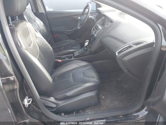 1FADP3J22FL256412 Ford Focus Titanium