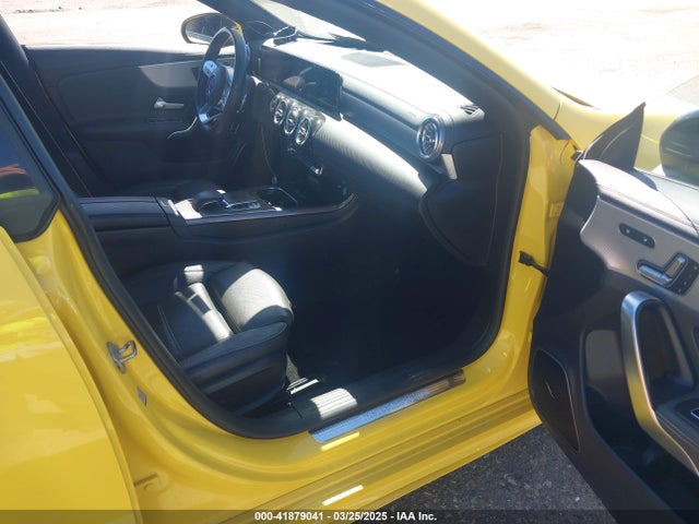 WDD5J4HB1LN022974 Mercedes-Benz CLA 250 4MATIC