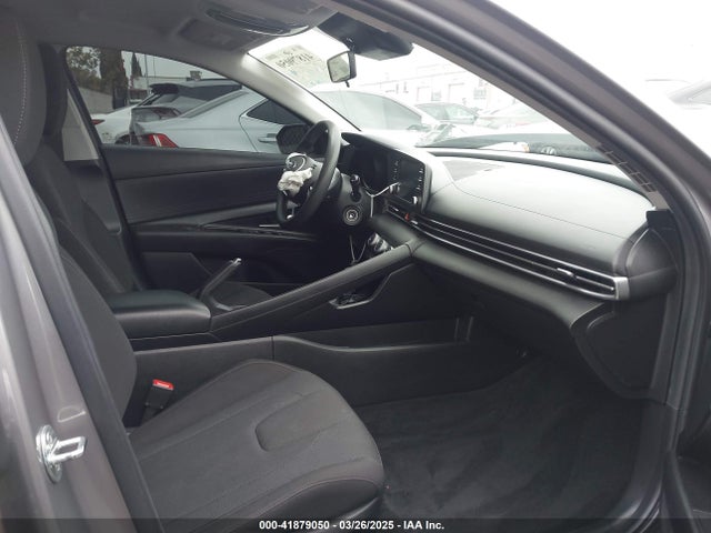 KMHLL4AG9MU136578 Hyundai ELANTRA SE