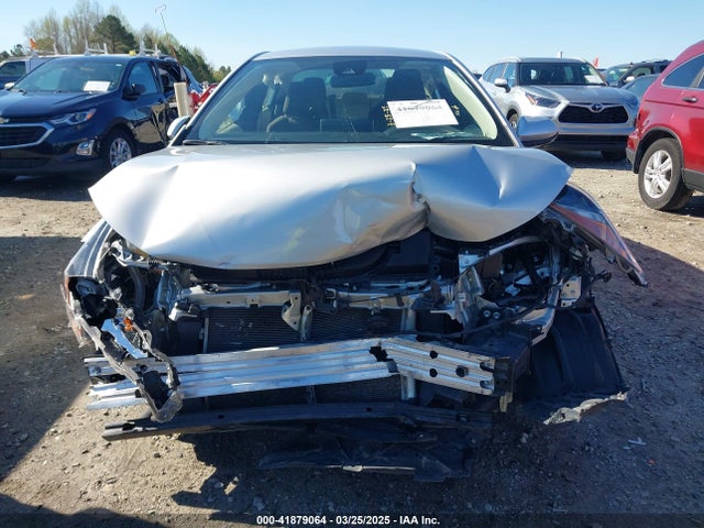 JTDEPRAE3LJ091554 Toyota COROLLA LE