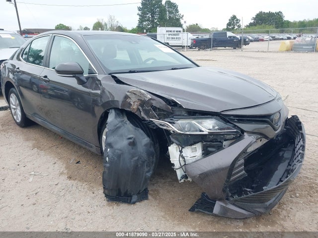 4T1B11HK1JU675928 Toyota CAMRY LE
