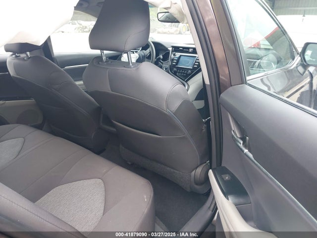 4T1B11HK1JU675928 Toyota CAMRY LE