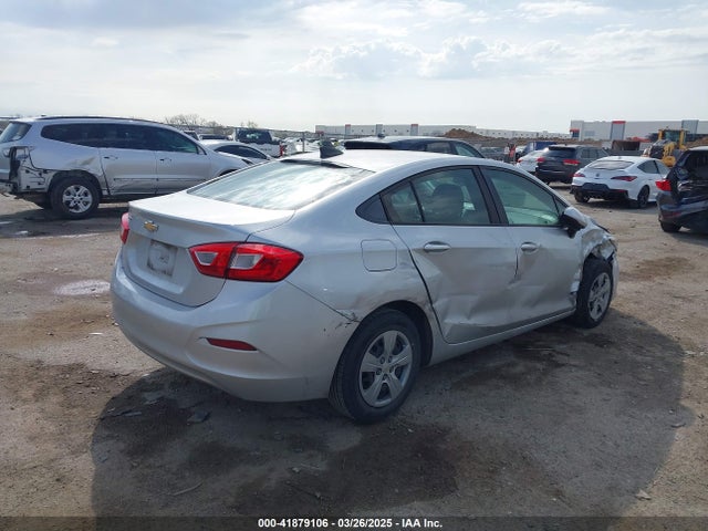 1G1BC5SM2J7197042 Chevrolet Cruze Ls Auto