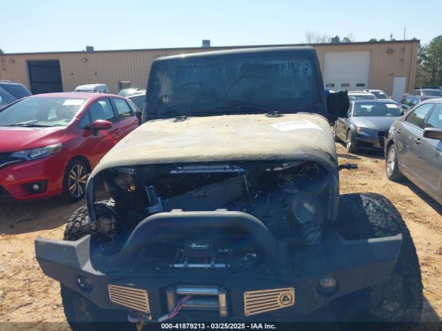 1C4HJWEG3EL306155 Jeep Wrangler Unlimited Sahara
