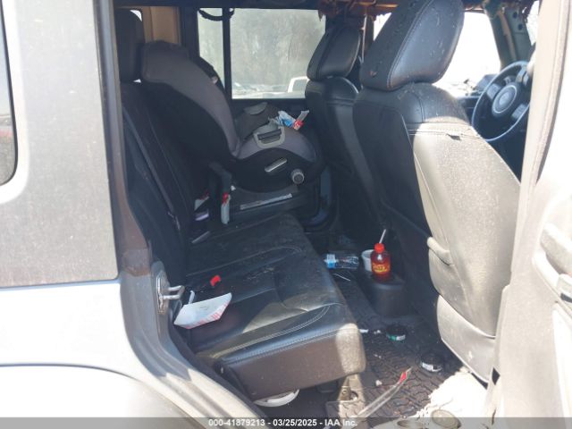 1C4HJWEG3EL306155 Jeep Wrangler Unlimited Sahara