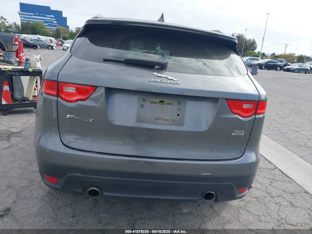 SADCJ2GX7JA287085 Jaguar F-pace 30t Premium