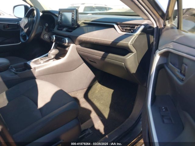 JTMG1RFV3KD025974 Toyota RAV4 LE