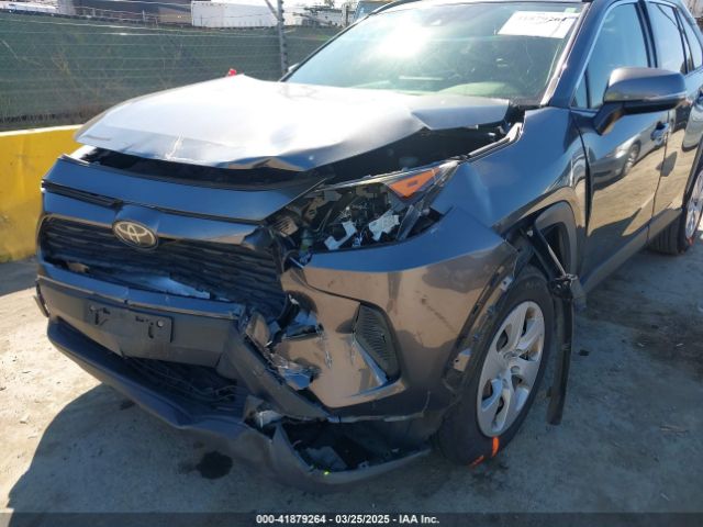 JTMG1RFV3KD025974 Toyota RAV4 LE
