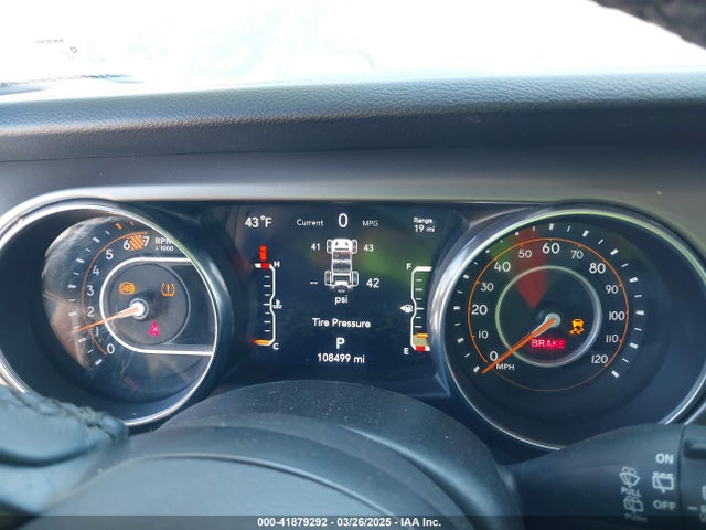 1C4HJXDN9LW323205 Jeep Wrangler Unlimited Sport S 4x4