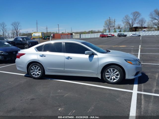 1N4AL3AP7JC147656 Nissan Altima 2.5 S