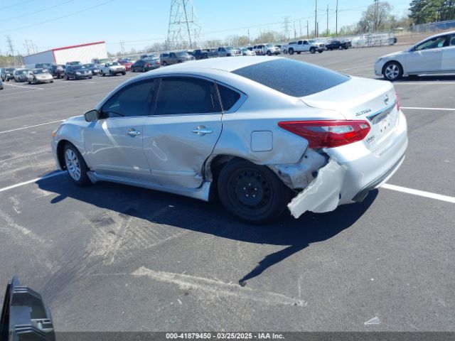 1N4AL3AP7JC147656 Nissan Altima 2.5 S