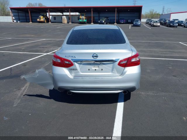 1N4AL3AP7JC147656 Nissan Altima 2.5 S