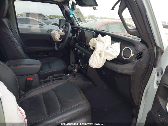 1C4PJXEN6RW120260 Jeep Wrangler 4-door Sahara 4x4