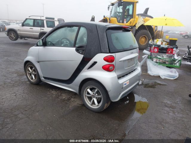 WMEEJ3BA9FK819985 Smart Fortwo Passion/pure