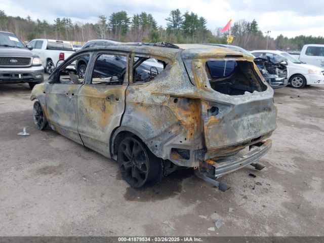1FMCU0JX5EUA02349 Ford Escape Titanium