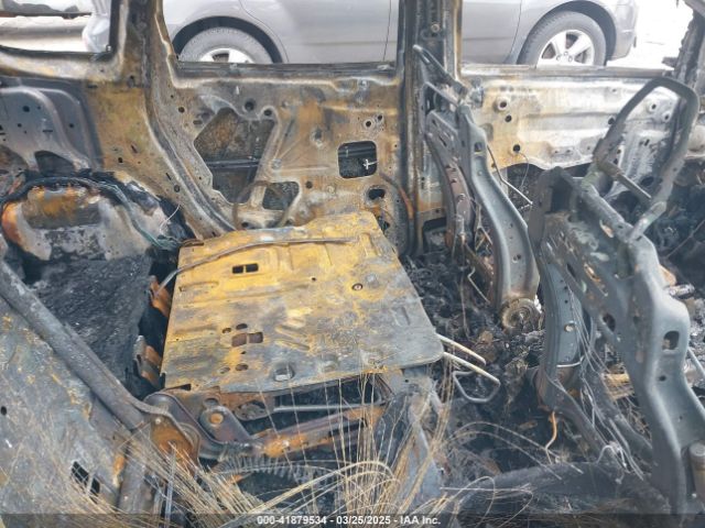 1FMCU0JX5EUA02349 Ford Escape Titanium