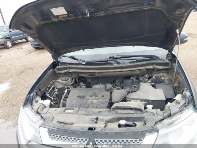 JA4AD3A33KZ034087 Mitsubishi Outlander Le