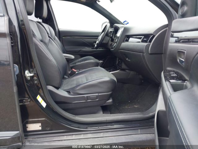 JA4AD3A33KZ034087 Mitsubishi Outlander Le