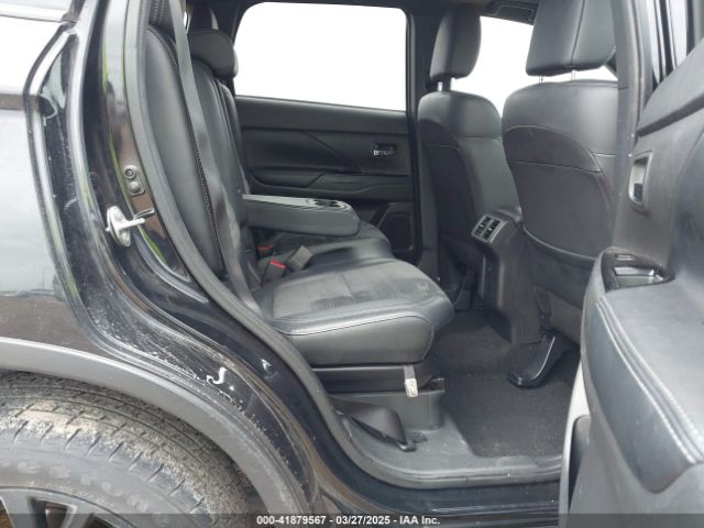 JA4AD3A33KZ034087 Mitsubishi Outlander Le