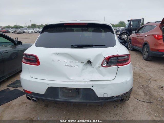 Porsche MACAN S 2015 WP1AB2A57FLB72326 Image 16