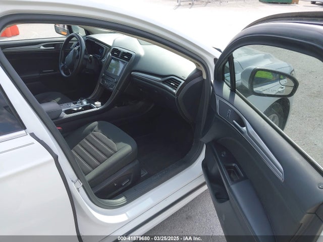 41879680 :رقم المزاد ، 3FA6P0HD2HR194769 vin ، 2017 Ford Fusion Se مزاد بيع