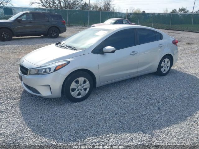 3KPFL4A79JE199885 KIA FORTE LX