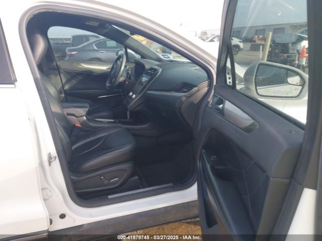 5LMCJ1C95GUJ22200 Lincoln Mkc Premier
