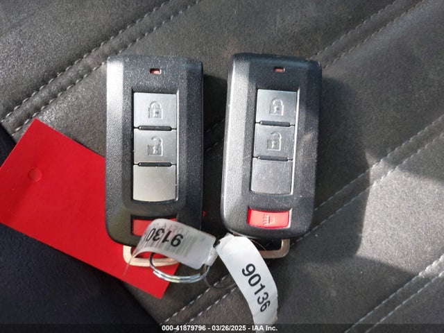 JA4AZ3A32KZ042649 Mitsubishi Outlander Se