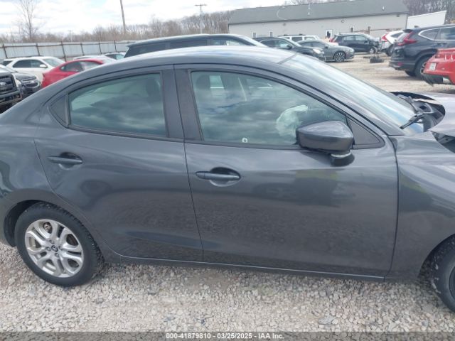 3MYDLBYV3HY180033 Toyota YARIS IA