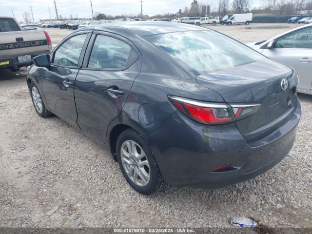 3MYDLBYV3HY180033 Toyota YARIS IA
