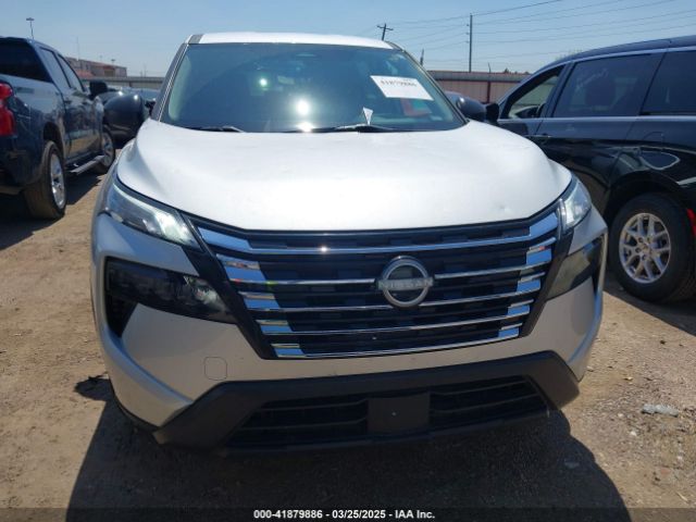 5N1BT3AA4RC674720 Nissan Rogue S Fwd