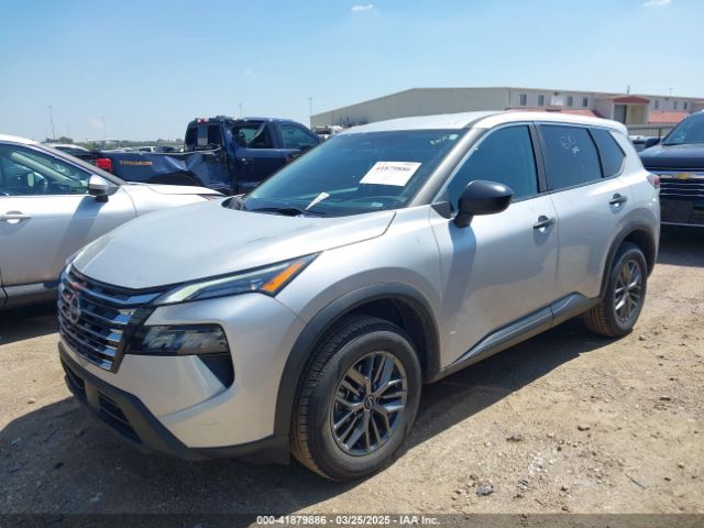 5N1BT3AA4RC674720 Nissan Rogue S Fwd