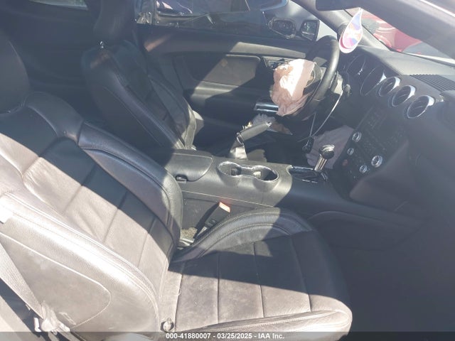 1FA6P8AMXF5341378 Ford Mustang V6