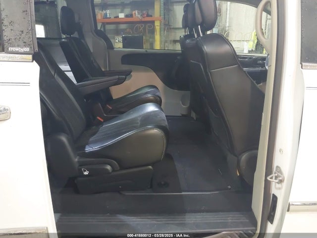 2C4RC1CG4ER329441 Chrysler Town & Country Touring-l 30th Anniversary