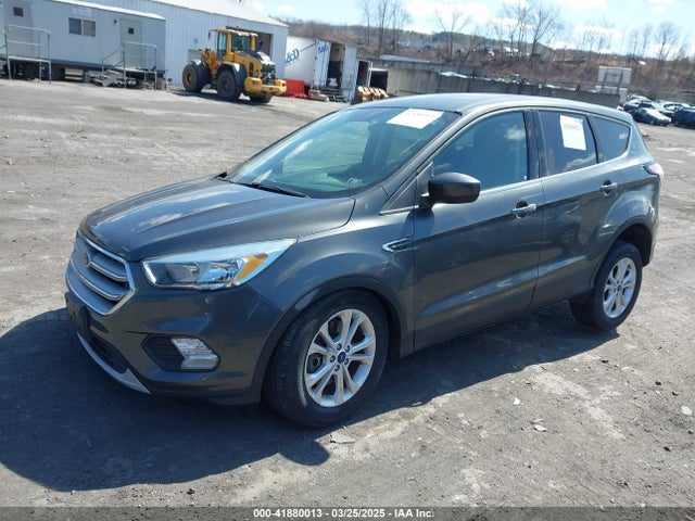 1FMCU9GD5HUC17297 Ford ESCAPE SE