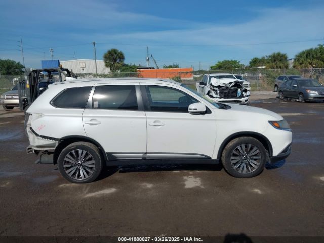 JA4AD3A38KZ018323 Mitsubishi Outlander Se