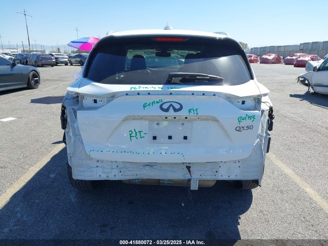 3PCAJ5M11KF135039 Infiniti Qx50 Luxe