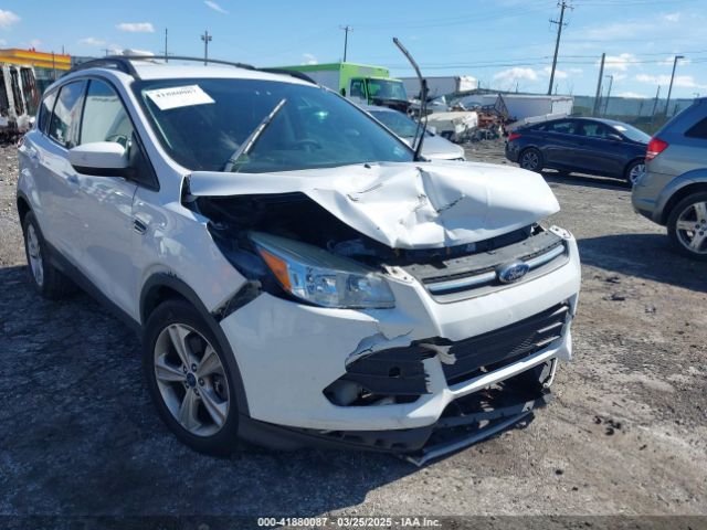 1FMCU9GX4FUB44706 Ford ESCAPE SE