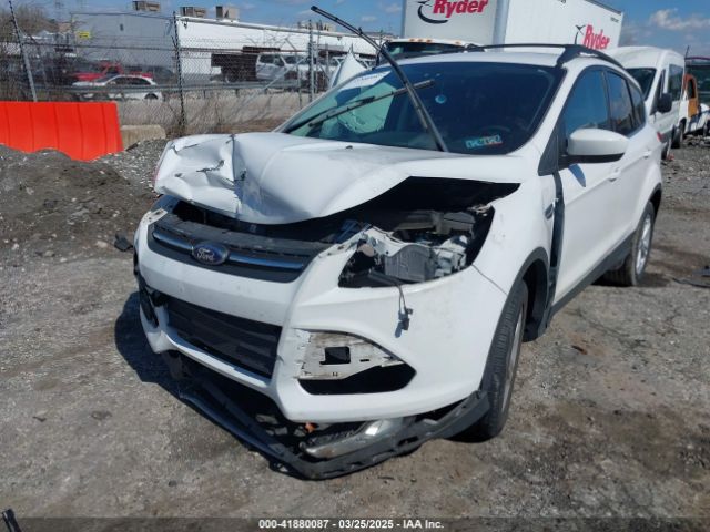 1FMCU9GX4FUB44706 Ford ESCAPE SE