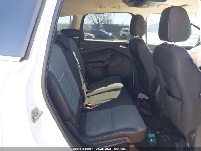 1FMCU9GX4FUB44706 Ford ESCAPE SE