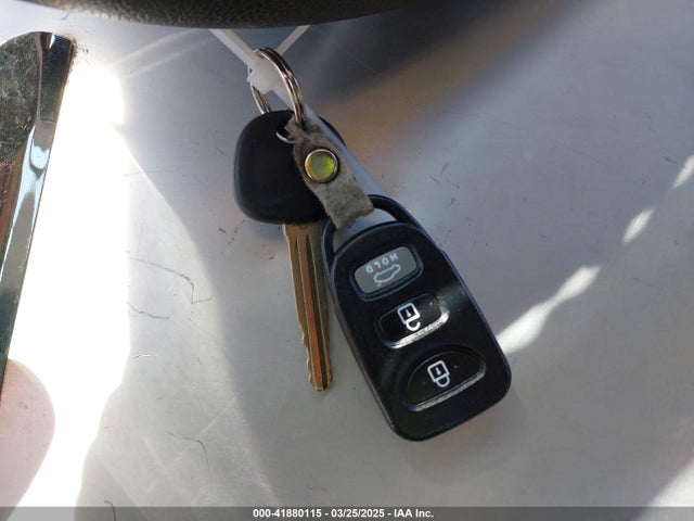 5NPDH4AE8EH528715 Hyundai ELANTRA SE