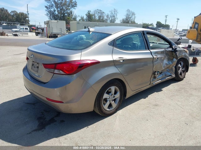5NPDH4AE8EH528715 Hyundai ELANTRA SE