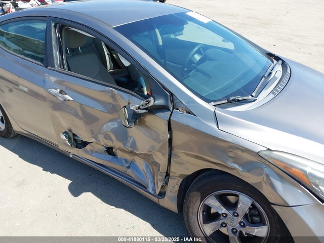5NPDH4AE8EH528715 Hyundai ELANTRA SE