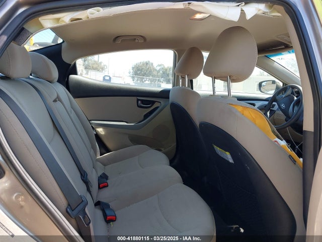 5NPDH4AE8EH528715 Hyundai ELANTRA SE