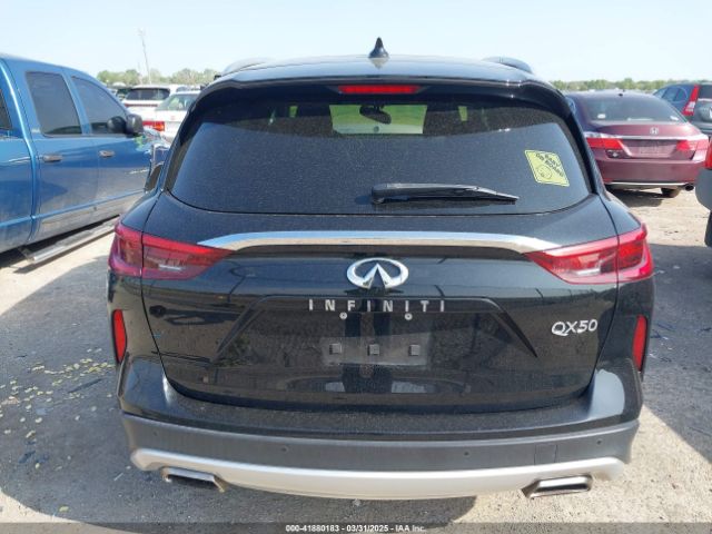 3PCAJ5M30KF106018 Infiniti Qx50 Essential